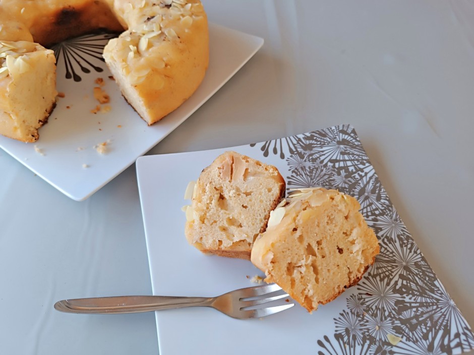 Einfacher Öl-Apfelkuchen aus dem Camping-Backofen
