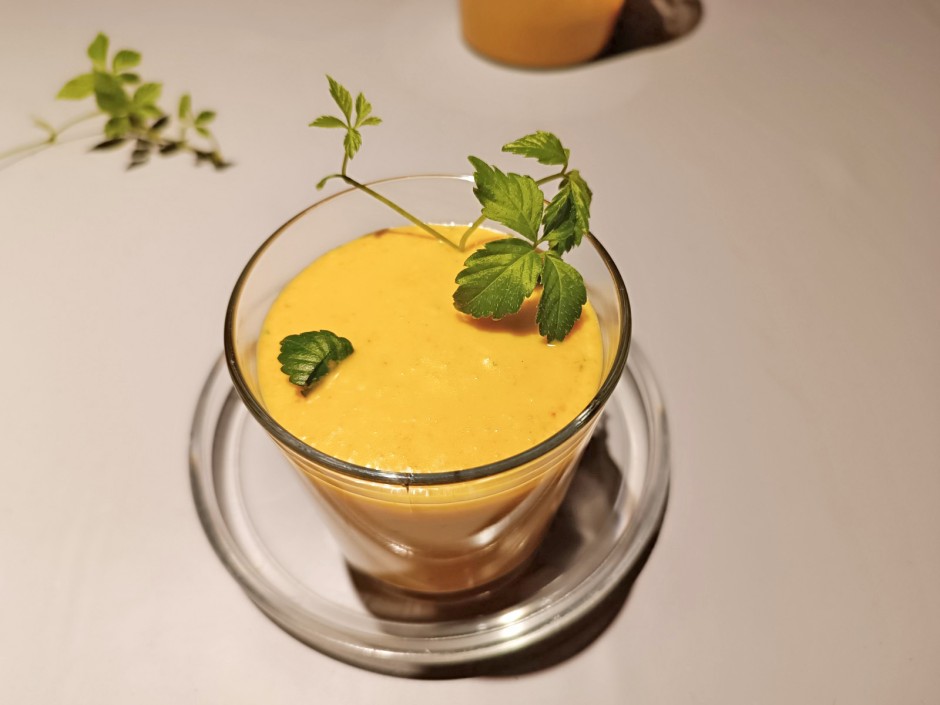 Kefir-Karotten-Kokos-Smoothie