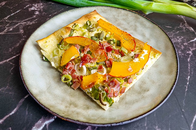Flammkuchen mit Kürbis