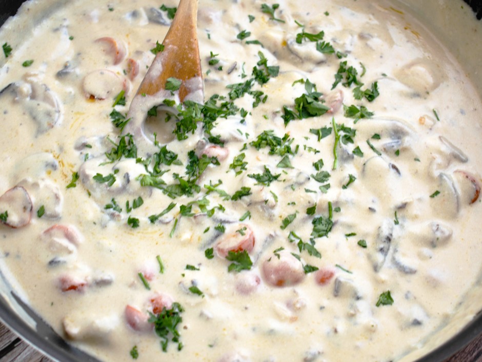 Champignon-Sauce mit Apfel und Cocktailtomate
