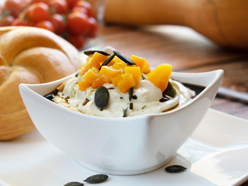 Kürbiskernöl-Feta-Aufstrich mit gebratenem Kürbis