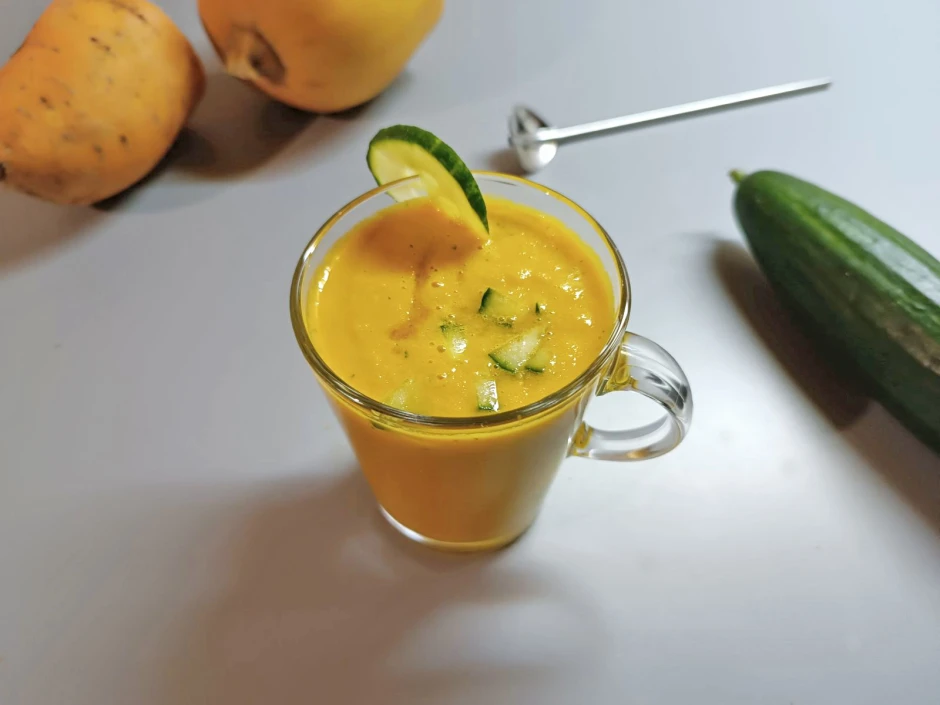 Gem&uuml;se-Buttermilch-Smoothie