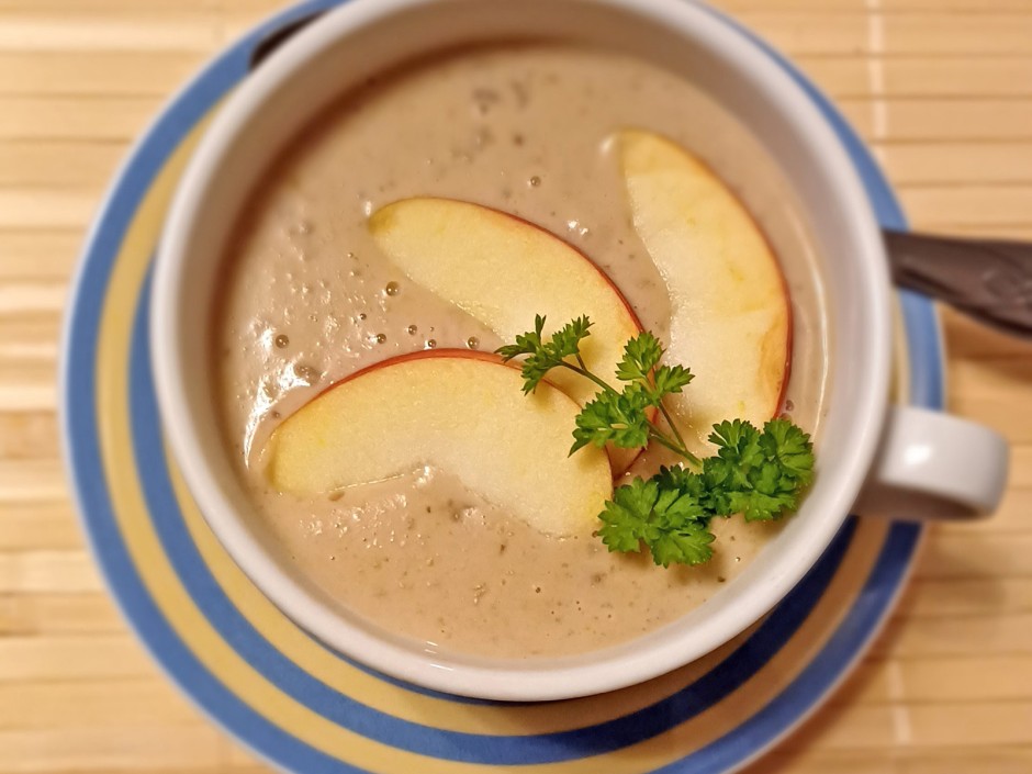 Maroni-Apfel-Suppe