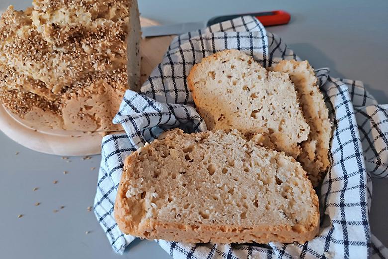 Dinkelbrot mit Kümmel aus dem Brotbackautomaten