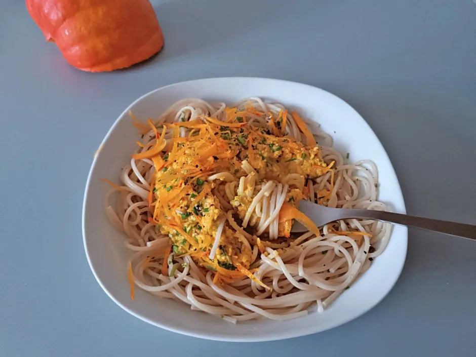 Dinkelspaghetti mit K&uuml;rbis-Pesto