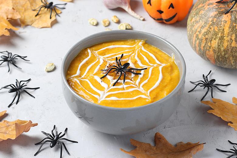 Spinnennetz-Kürbissuppe