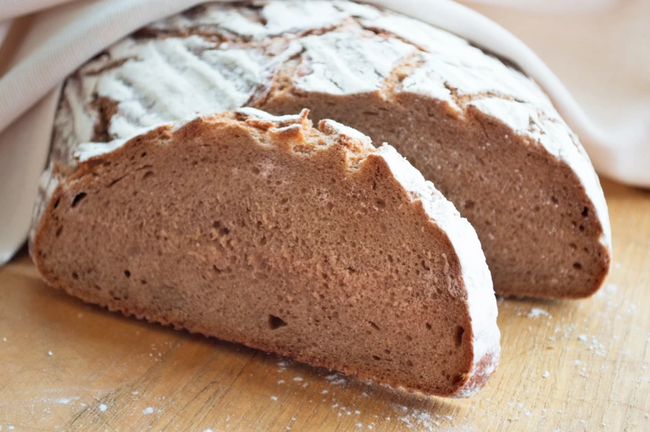 Tiroler Knusper-Schwarzbrot