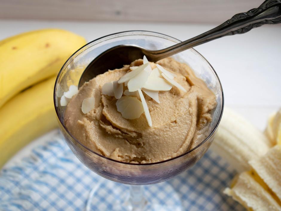 Veganes Bananen-Mandel Eis