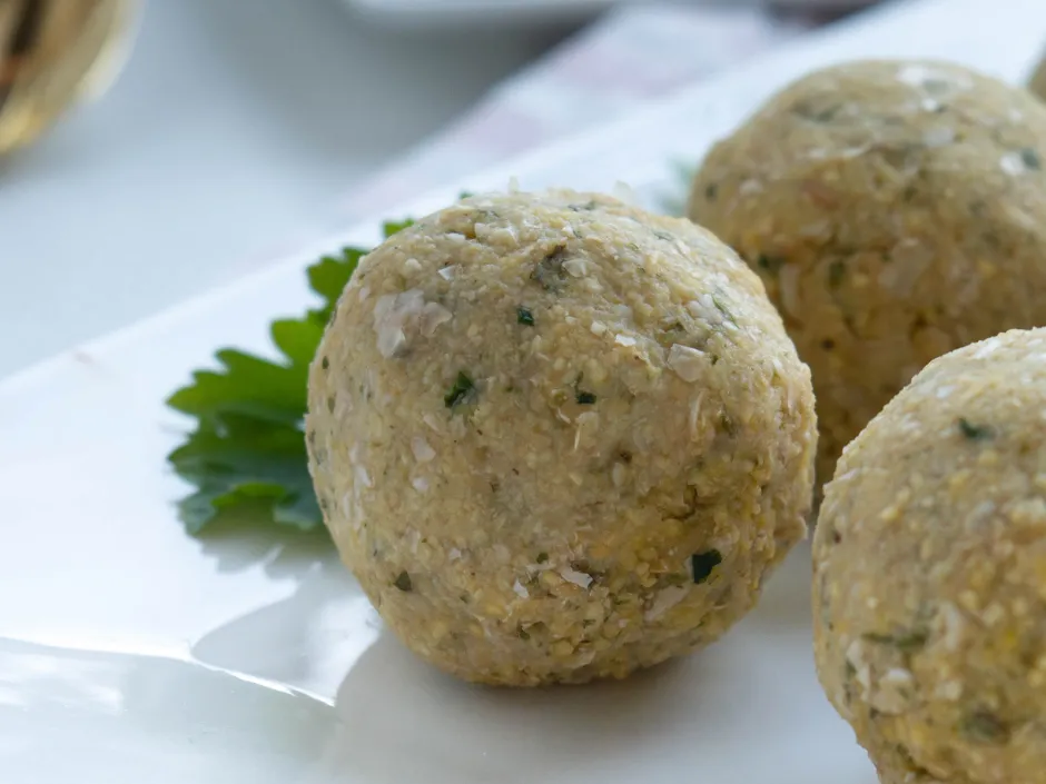 Tofu-Kr&auml;uter-Kn&ouml;del