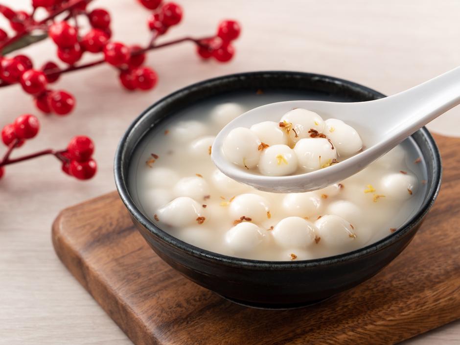 Tang Yuan in süßer Ingwer-Suppe