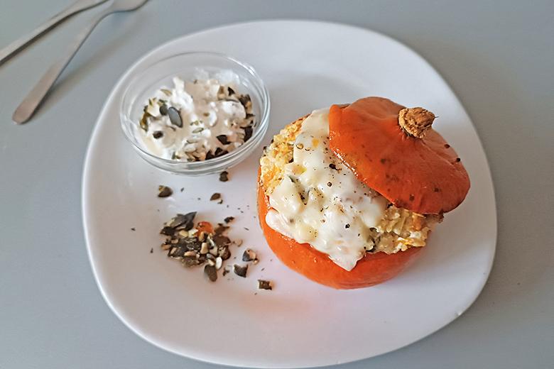 Vegetarisch gefüllter Hokkaido