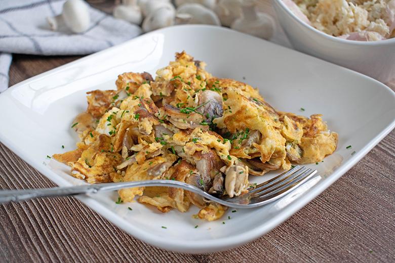 Veganes Omlett mit Pilzen