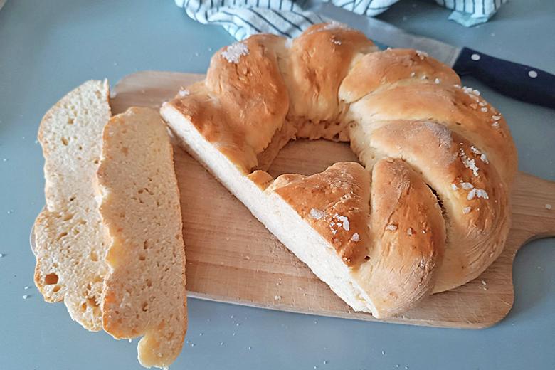 Topfen-Brioche-Kranz mit Backpulver