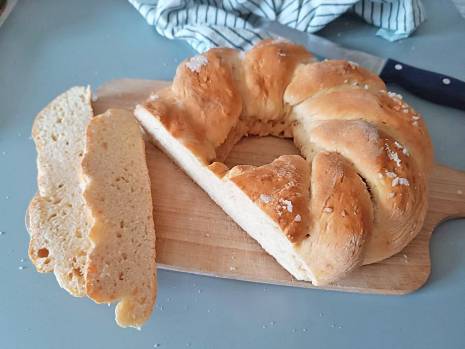 Topfen-Brioche-Kranz mit Backpulver