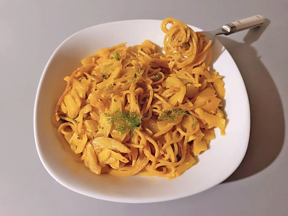 Pasta mit cremiger Fenchelso&szlig;e