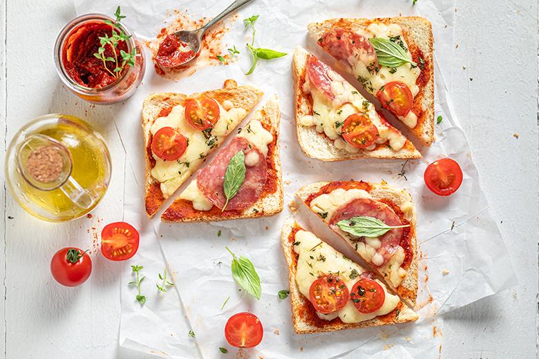 Schnelle Pizzabrötchen