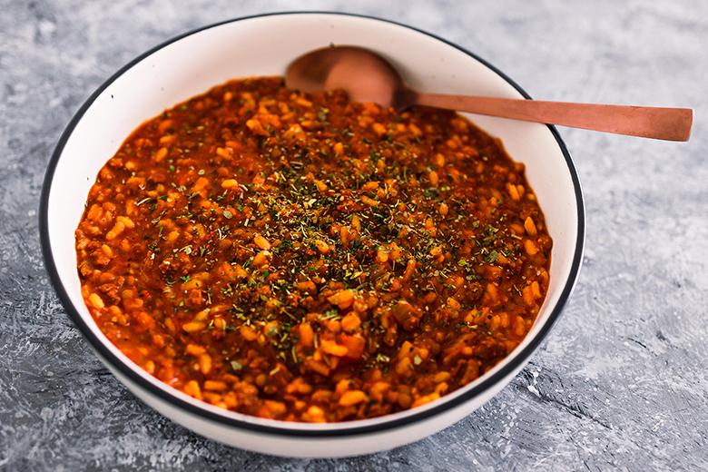 Veganes Bolognese Risotto mit Linsen