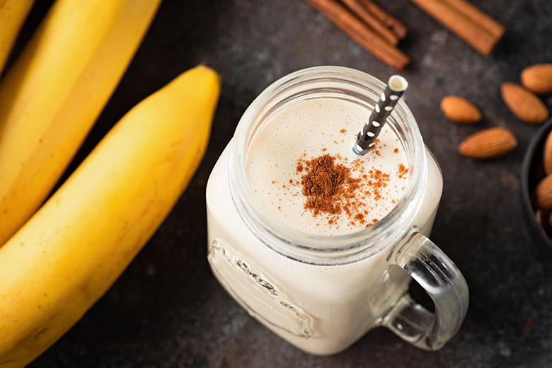 Bananenmilch mit Zimt