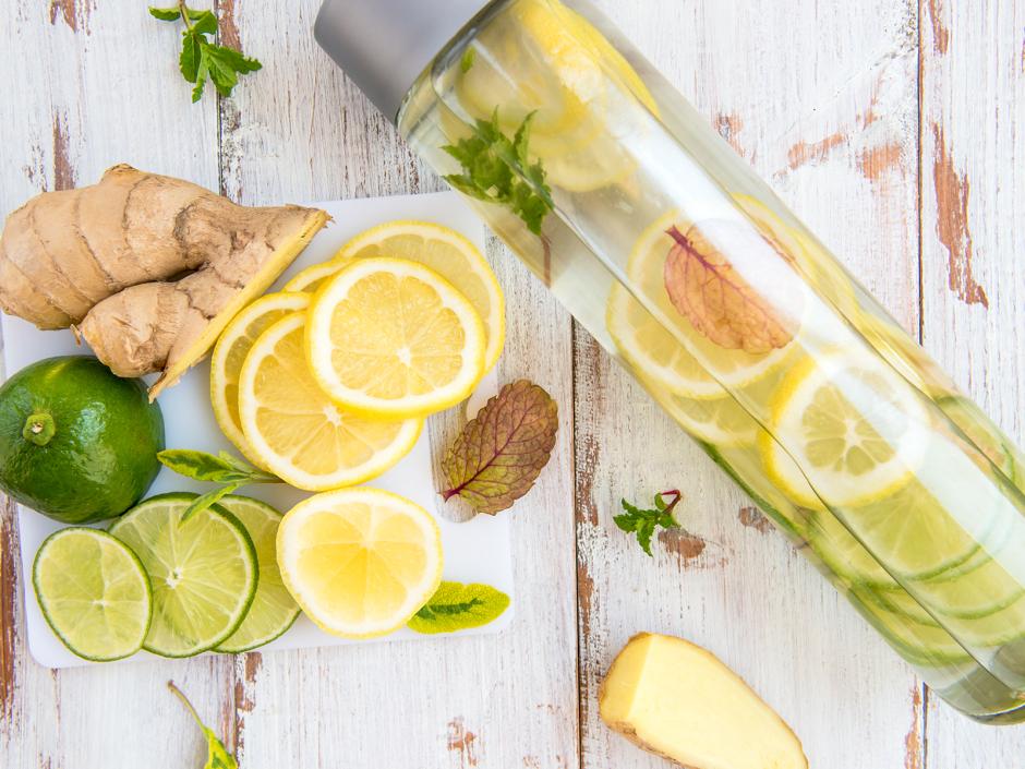 Detox Zitrone Limette Ingwer Drink