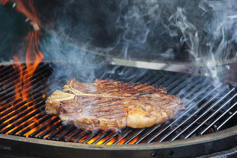 Honig-Schopfsteak vom Grill