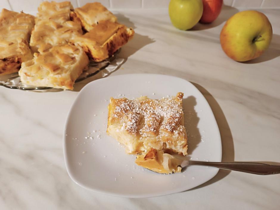 Topfen-Apfelkuchen mit Blätterteig