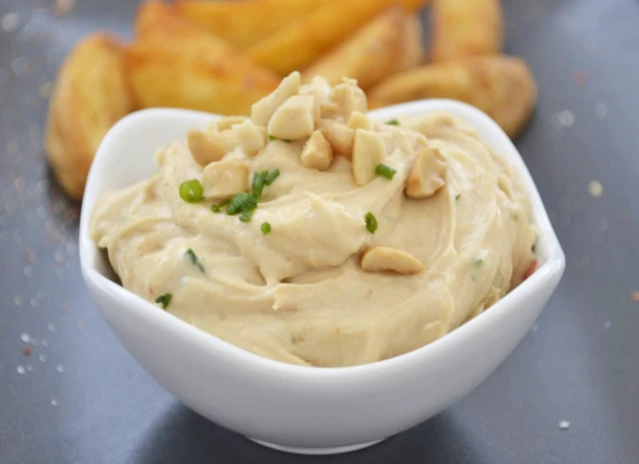 Erdnussdip