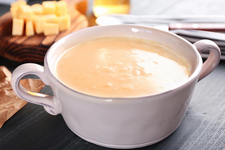 Kartoffel-Käsesuppe