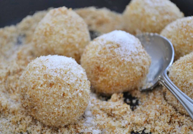 Topfenknödel nach Kärntner Art