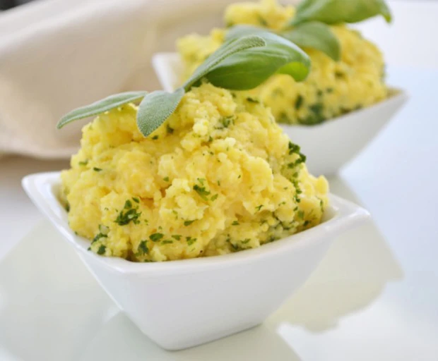 Kräuterpolenta