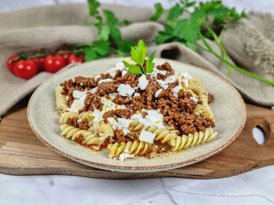 T&uuml;rkische Pasta mit Joghurt