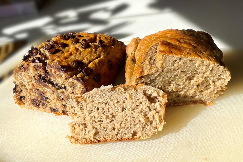 Fluffiges Bananenbrot ohne Zucker und Öl