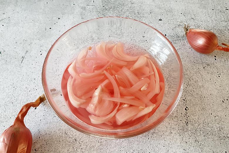 Eingelegte Schalotten
