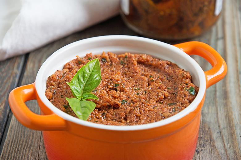 Pesto mit getrockneten Tomaten