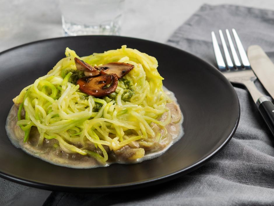 Zoodles mit Champignonsauce