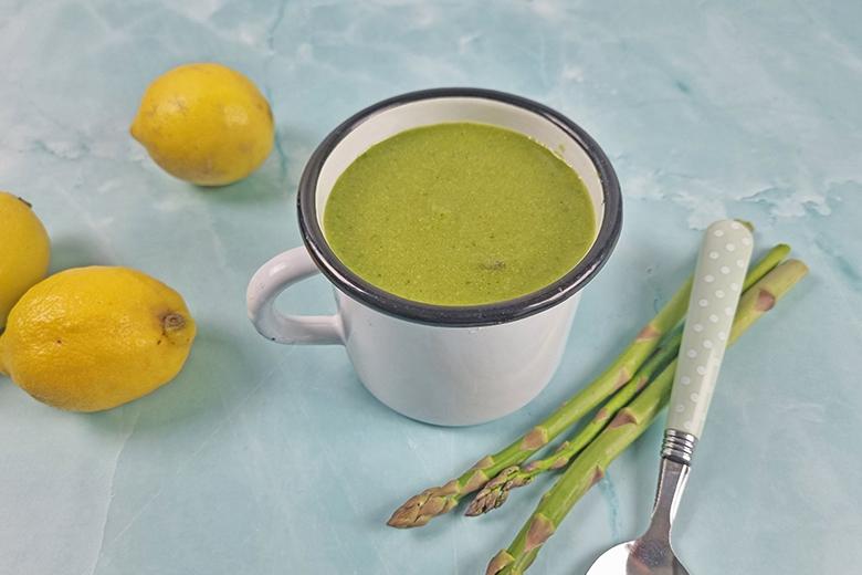 Grüne Frühlingsgazpacho