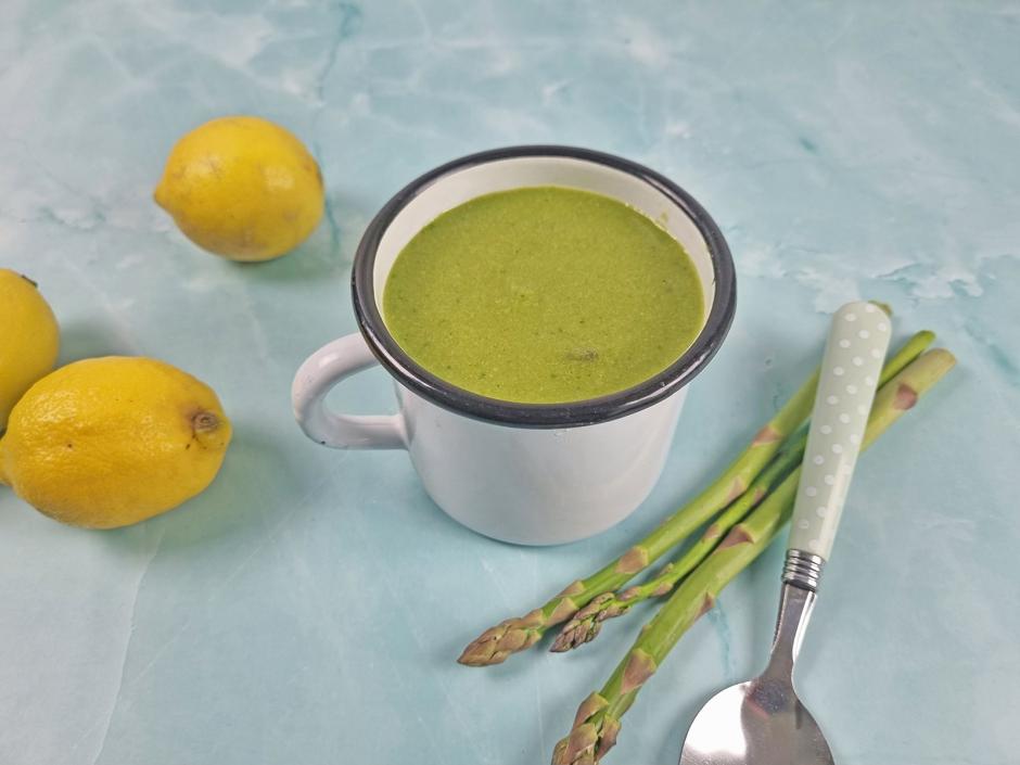 Grüne Frühlingsgazpacho