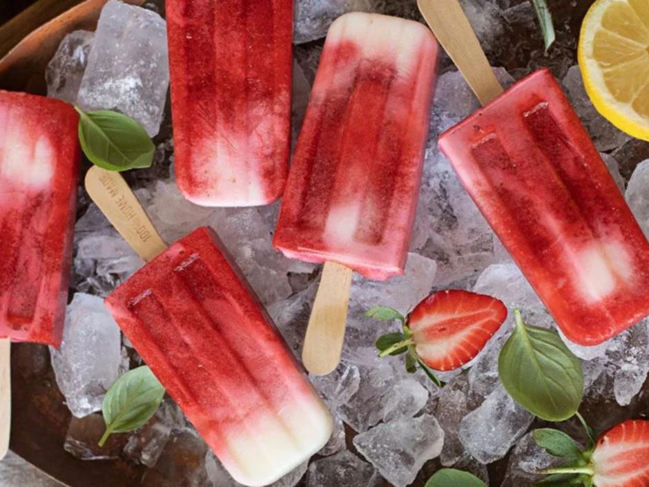 Erdbeer-Balsamico-Popsicles mit Joghurt