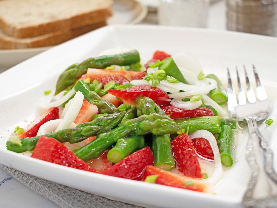 Erdbeersalat mit Prosecco-Dressing