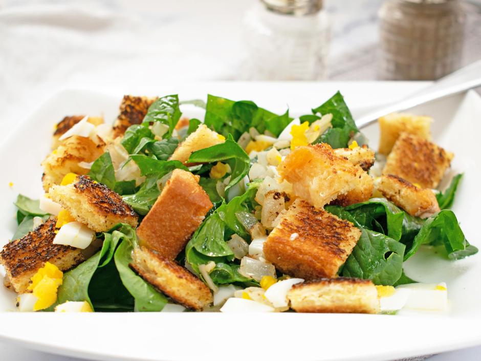 Spinatsalat mit Ei