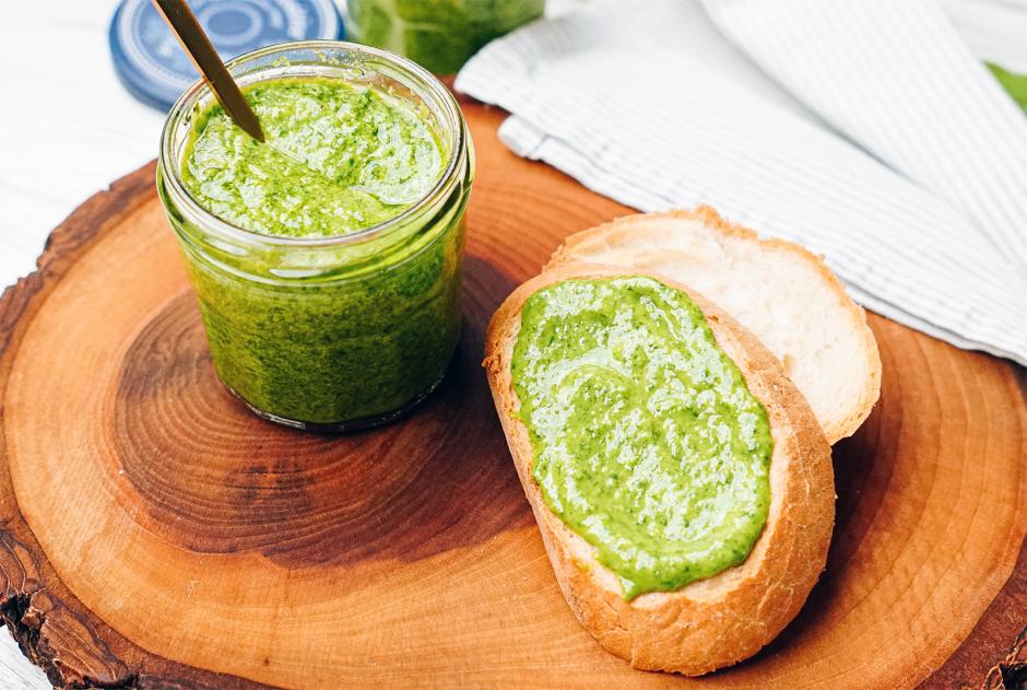 Bärlauchpesto mit Mandeln