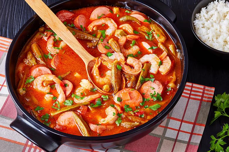 Gumbo mit Okra und Shrimps