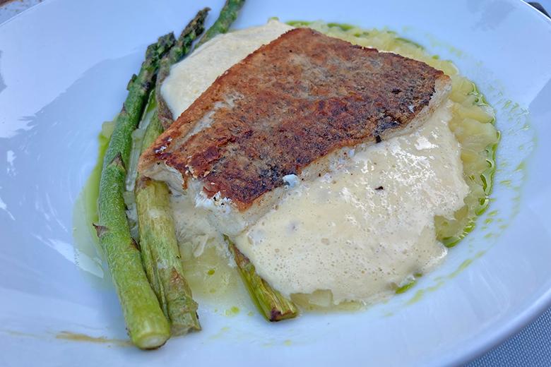 Hechtfilet mit Knoblauchsauce