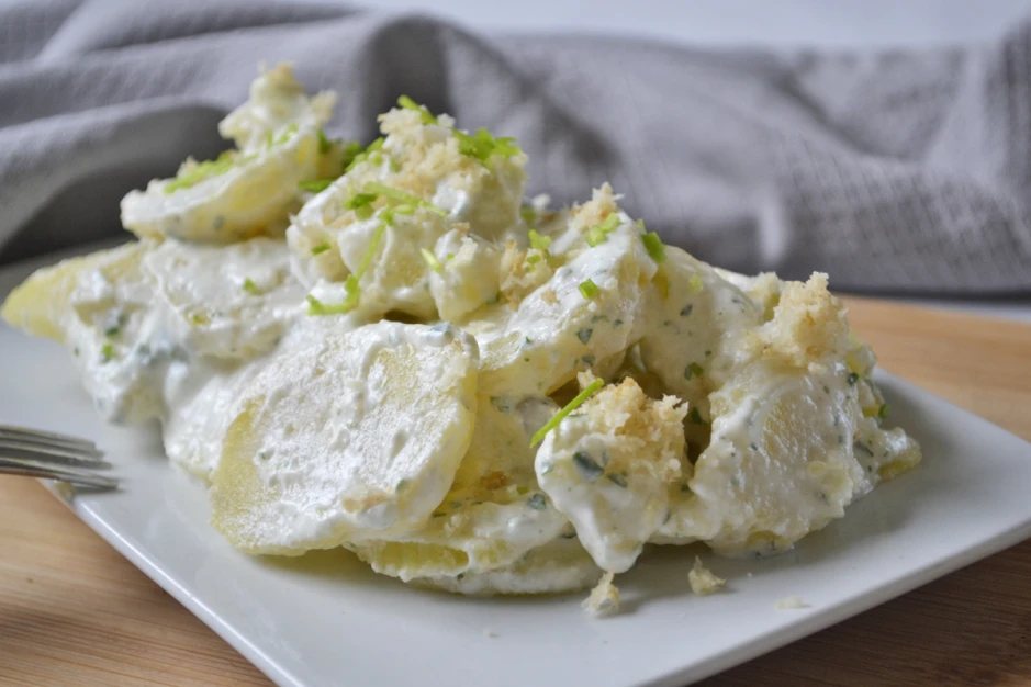 Kartoffelsalat mit Sauerrahm