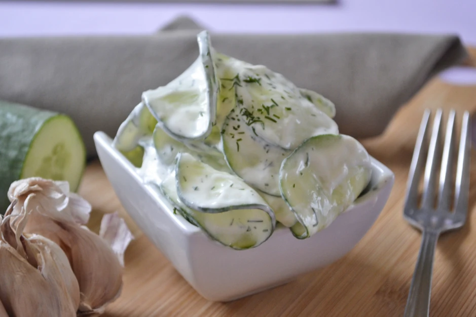 Omas Gurkensalat