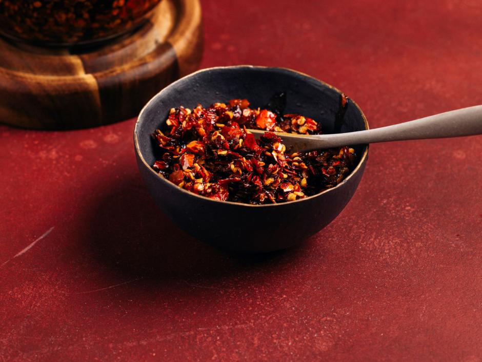 Selbstgemachtes Chili-Öl mit Crunch
