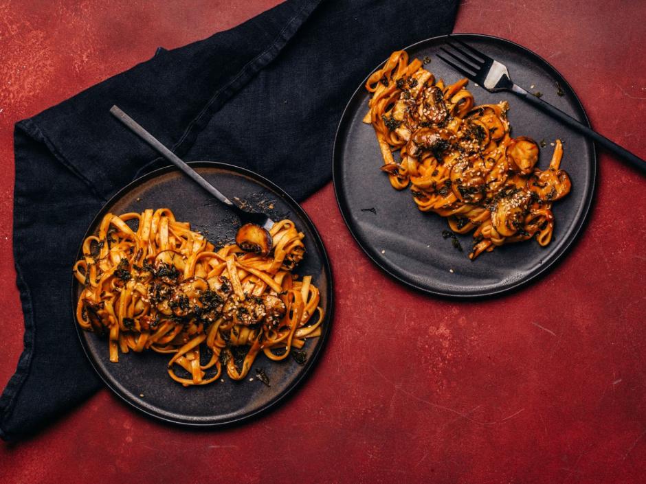 Spicy Udon Nudeln mit Champignons