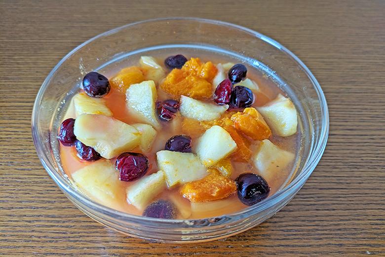Apfel-Marillen Kompott mit Weichsel