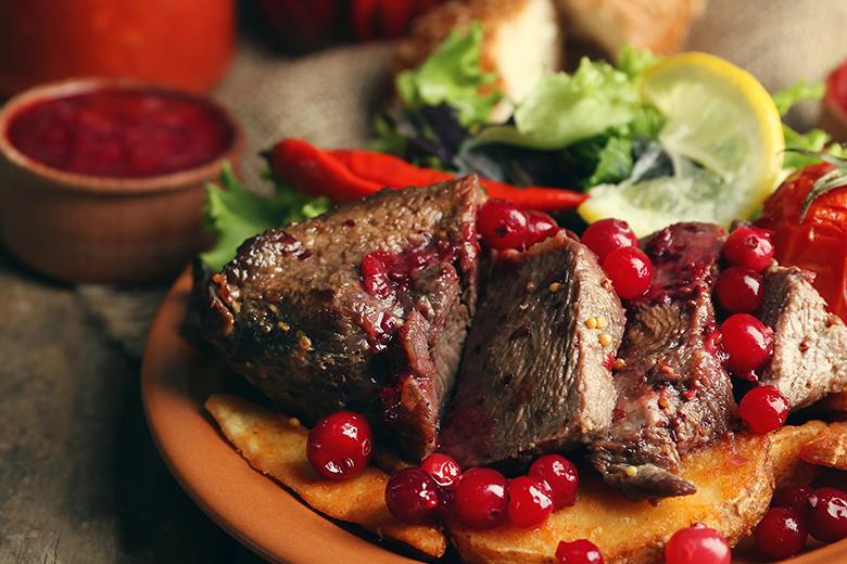 Gamsbraten mit Ofengemüse