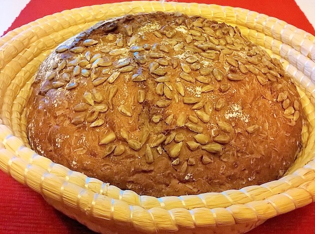 Sonnenblumenkernebrot
