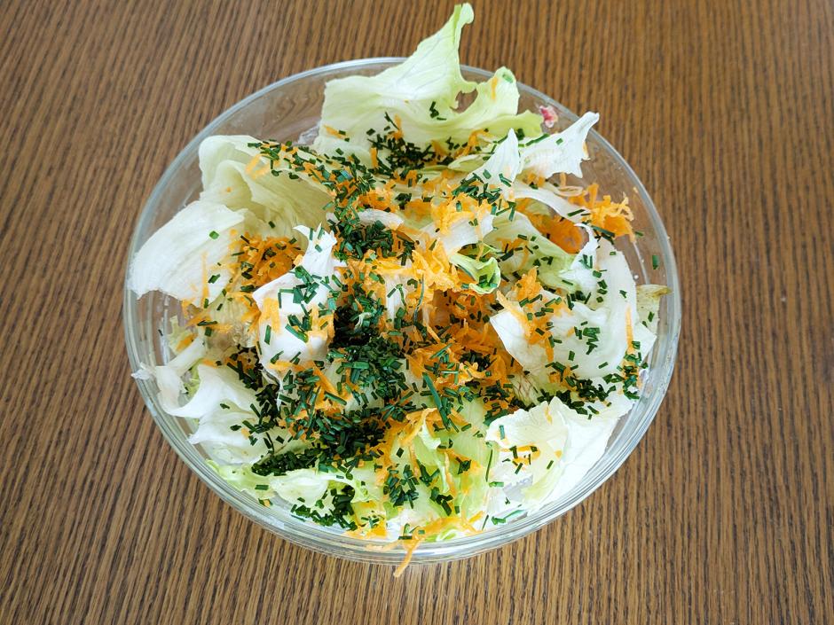 Blattsalat mit Karotten